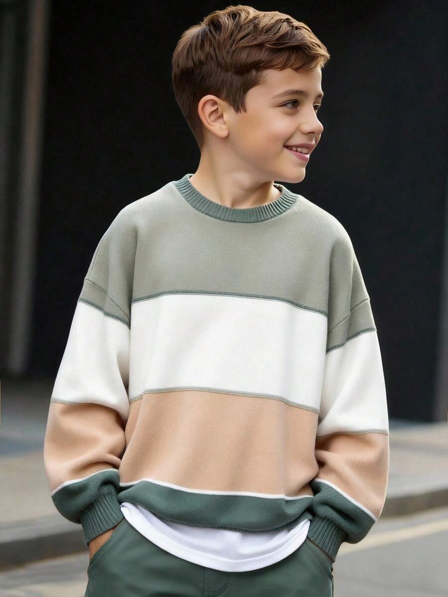 SHEIN Tween-Jungen Jacquard Sweatshirt in Kontrastfarbe, weißer Hose, einfarbigem T-Shirt, Cartoon Shirt, grauem Kapuzenpullover, Jungen Sweatshirt, Jeans kombiniert werden