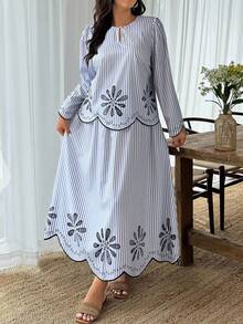 Weeklong Ensemble 2 pièces grande taille pour femmes, chemise à ourlet ondulé rayé et jupe évasée. Effet amincissant, automne/hiver - Bleu et Blanc - Voir 1