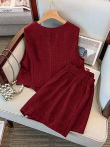 GlowEve CURVE 大码女式纯色 V 领无袖上衣，带口袋和短裤套装，时尚优雅的休闲装 - 紅色 - 查看 2