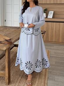 Weeklong Ensemble 2 pièces grande taille pour femmes, chemise à ourlet ondulé rayé et jupe évasée. Effet amincissant, automne/hiver - Bleu et Blanc - Voir 3