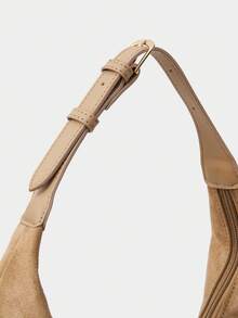 MOTF PREMIUM Túi đeo vai dáng xô cỡ lớn bằng da lộn, hoàn toàn phù hợp với trang phục mùa thu dành cho nữ. - Màu be - Xem 5