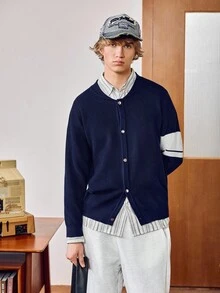 Manfinity Joysei 男士撞色休闲前扣圆领针织开衫，秋冬款 - 藏蓝色 - 查看 5