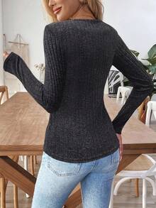 EMERY ROSE 女士黑色紧身长袖 T 恤，优雅派对装 - 深灰色 - 查看 2