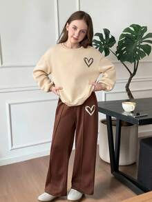 SHEIN Girlism Tween Girls Casual Heart Print Knit Solid Khaki Color Loose Drop Shoulder Long Sleeve Hoodie And Solid Brown Color Wide Leg Sweatpants Set, Suitable For Autumn Winter Daily Wear Teen Girl Brown Set Kids Wide Leg Pants Girl Wide Leg Pants Tween Girl Sweatshirt Pants Set Girls Heart Sweatshirt Set, Khaki And Brown Sweatshirts Outfits Fall, Girl Clothes Autumn And Winter Clothes Girl Brown Outfit Full Outfit Set Girls Brown Outfit Brown Outfit Set