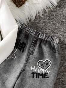 SHEIN 年轻女孩都市休闲不对称下摆 U 领长袖 T 恤和牛仔效果裤 2 件套，秋冬季，非常适合休闲、日常穿着和上学。