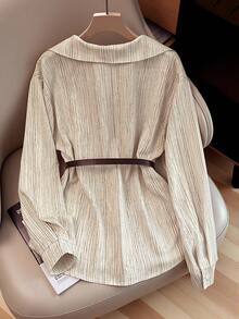 GlowEve 时尚都市新款通勤女装V领灯笼袖直筒短款条纹拼接腰系带法式复古休闲办公室衬衫，适合毕业派对、节日、约会、秋冬 - 杏色 - 查看 2