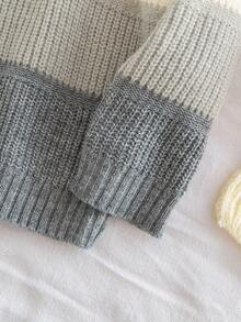 Sparklyn Quần áo mùa đông, Bộ đồ mùa đông, Quần áo mùa đông cho trẻ em, Quần áo mùa thu, Halloween, Trang phục Halloween, Quần áo Giáng sinh, Áo len bé trai đơn giản phối màu tương phản với các sọc rộng, thích hợp mặc đi học và ở nhà vào mùa thu/đông. Chiếc áo len này có thiết kế phối màu tương phản đơn giản với các sọc rộng, thể hiện phong cách cá tính và đa năng. Trong những ngày thu và đông se lạnh, chiếc áo len này giữ ấm tốt, thích hợp cho bé trai mặc đi học và ở nhà. Mùa thu - Xám - Xem 5