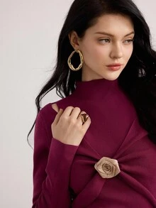 Heiryn Top ajustado de punto con hombros descubiertos, suéter con decoración floral de manga larga para mujer, otoño/invierno - Burdeos - Ver 3