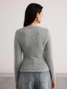 Heiryn Women's Solid Color Metal Buckle Decor Hollow Out Round Neck Long Sleeve T-Shirt - Grey - View 5