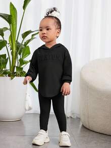 SHEIN 女婴休闲灰色和黑色压纹连帽衫上衣和打底裤套装，秋冬季 - 黑色 - 查看 8