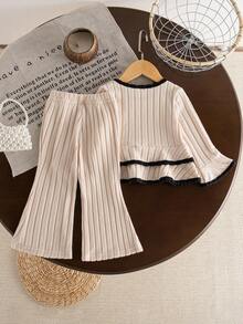 SHEIN 2 件婴幼儿休闲简约杏色宽罗纹长袖圆领上衣，带蕾丝花边，搭配杏色喇叭裤，适合春秋季日常和学校穿着