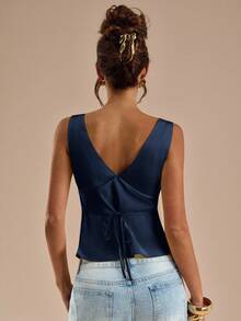 SHEIN BAE 黄色缎面蕾丝拼接吊带背心，适合度假、海滩、音乐节、早午餐、婚礼宾客、伴娘等场合。 - 藏蓝色 - 查看 2