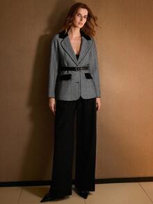 MOTF PREMIUM Áo khoác thường ngày tối giản họa tiết xương cá màu khối thắt eo - Đen và trắng - Xem 5