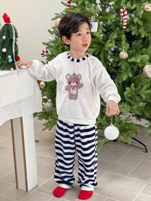 Genkimix Kids 圣诞节小男孩可爱熊刺绣蓬松白色圆领卫衣套装搭配黑白条纹宽松裤套装 - 白色 - 查看 3