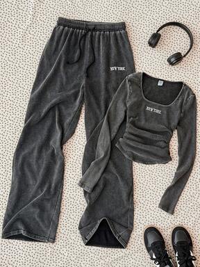 SHEIN 2 pezzi/set Maglietta a girocollo a maniche lunghe con costine e pantaloni jogger casual con stampa fiocchi di neve per ragazze adolescenti, adatto per abbinamenti autunnali/invernali