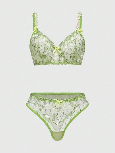 Kawaii Women's Cute Lace Embroidered Floral Trim Underwire Bra And Thong Lingerie Set
