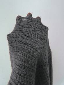 Selianne Batwing Sleeve Asymmetrical Hem Sweater - Grey - View 7