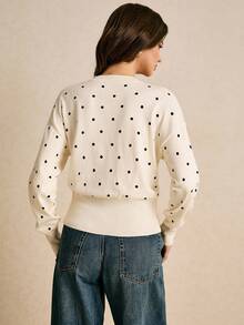 Poéselle Weiße Polka-Punkt Knopf-Strickjacke - Vintage-inspirierter Strickpullover, Damen lässige Polka-Punkt Muster Drop-Shoulder Knopf-Vorderseite Strickjacke, Herbst, Knopf-Strickoberteil, französischer Mädchen-Stil, Kapselgarderobe Essentials, Herbst-Pullover Creme Strickjacke, minimalistisch chic, Winter Polka-Punkt Strickjacke - Weiss - Übersicht 7