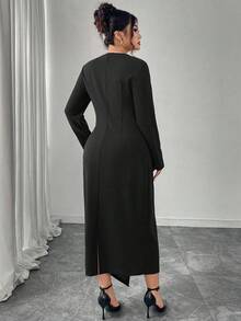 Modelyn Plus Size Women Metal Buckle Ruched Waist Long Sleeve Cross V-Neck Elegant Bodycon Dress, Suitable For Commute And Party Fall - Black - View 2