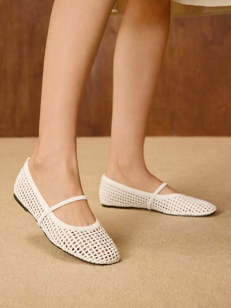 HOLLOW OUT BRAID FLAT