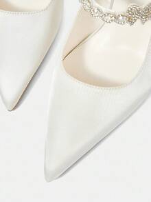 CUCCOO HITCHD Sapatos femininos de cetim com bico fino e decoração de strass, elegantes e sofisticados para casamento - Branco - Ver 9