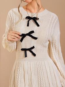 SHEIN Clasi Vestido corto de punto con cuello redondo elegante, lazo y manga larga, adecuado para uso diario y múltiples ocasiones, otoño - Albaricoque - Ver 2