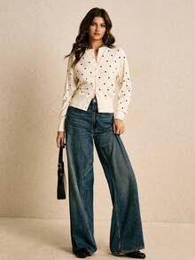 Poéselle Weiße Polka-Punkt Knopf-Strickjacke - Vintage-inspirierter Strickpullover, Damen lässige Polka-Punkt Muster Drop-Shoulder Knopf-Vorderseite Strickjacke, Herbst, Knopf-Strickoberteil, französischer Mädchen-Stil, Kapselgarderobe Essentials, Herbst-Pullover Creme Strickjacke, minimalistisch chic, Winter Polka-Punkt Strickjacke - Weiss - Übersicht 2