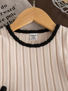 SHEIN 2 件婴幼儿休闲简约杏色宽罗纹长袖圆领上衣，带蕾丝花边，搭配杏色喇叭裤，适合春秋季日常和学校穿着