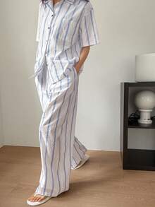 DAZY 2件套女士条纹撞色纽扣宽松短袖睡衣套装 - 藍白色 - 查看 3