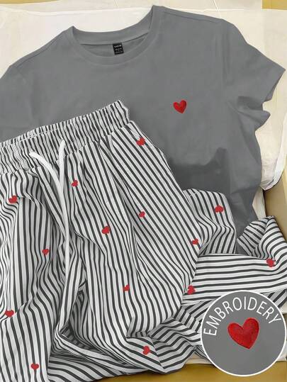 INAWLY مجموعة قميص تي وبنطلون مخطط مطرز بشكل قلب للنساء في الصيف