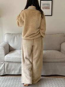 DAZY 2 Stücke Korallenfleece Pyjama Set mit besticktem Bären Patch, Damen Nachtwäsche für Herbst/Winter, Herbstkleidung, flauschig, gemütlich