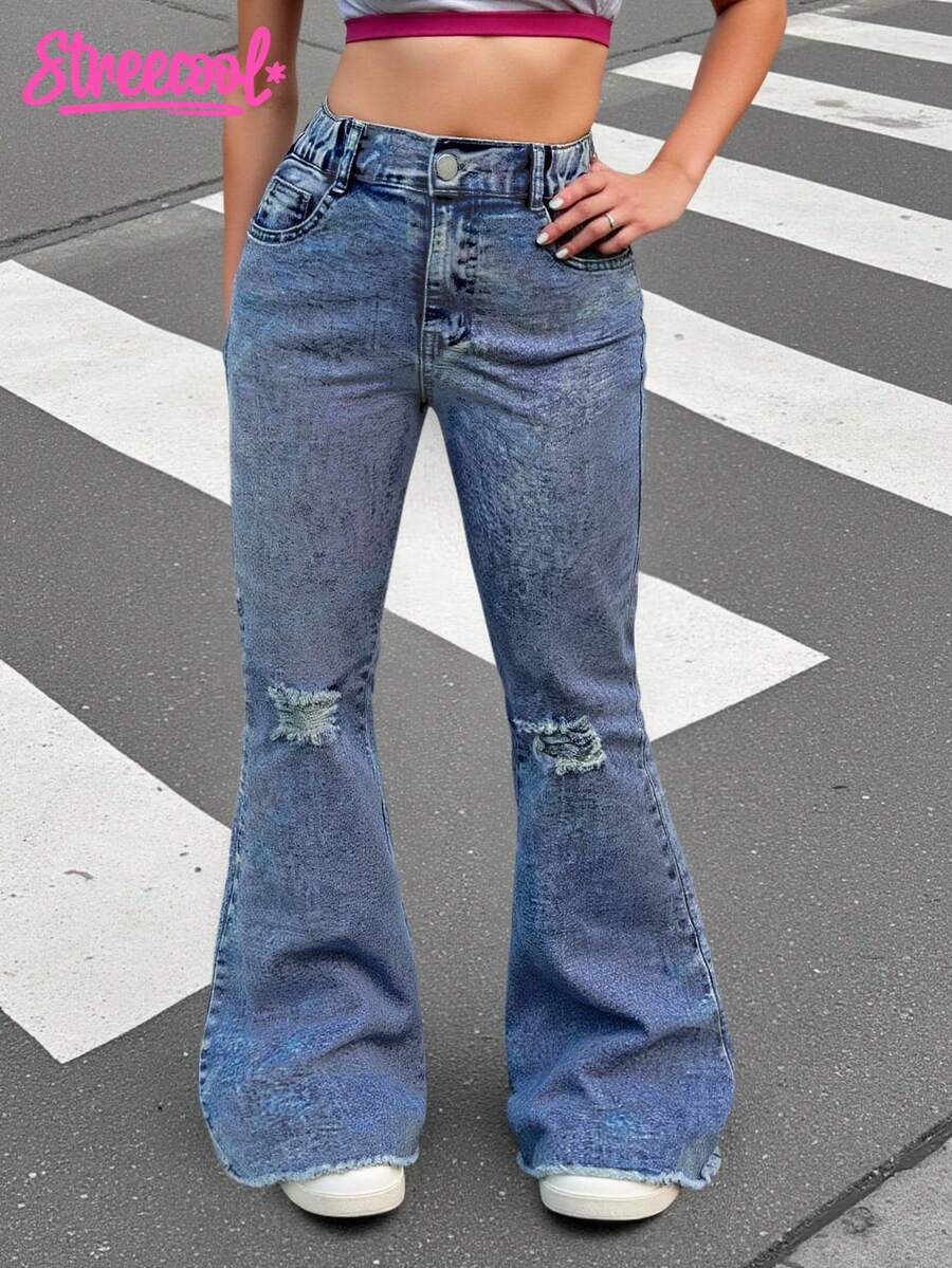 SHEIN Explorewe TWEEN GIRLS 复古水洗色牛仔裤，街头风格，做旧下摆喇叭裤，百搭时尚新设计 - 中等水洗藍 - 查看 1