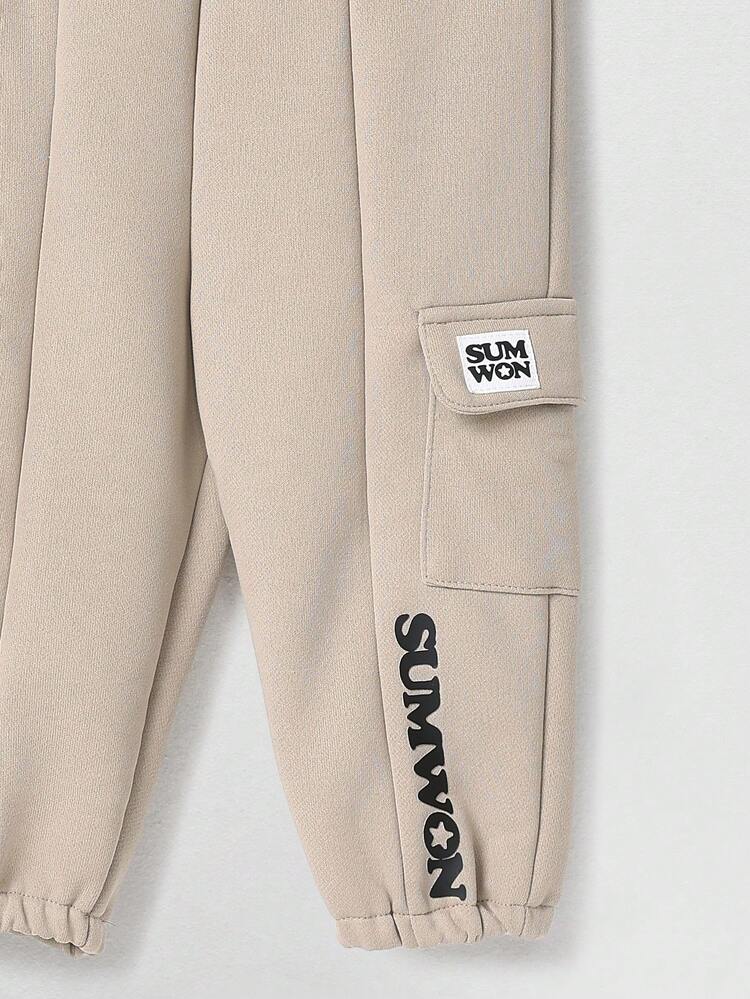 Zestaw: bezrękawnik z spodniami typu jogger cargo