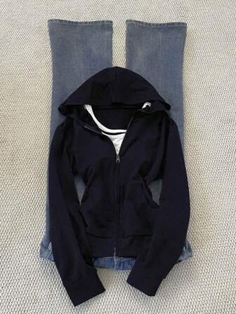 Rina Fox Damjacka med lång ärm och minimalistisk design i enfärgad och avslappnad stil