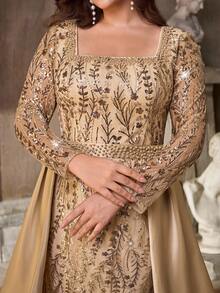 Aureia 秋冬季大码优雅华丽香槟色亮片刺绣方领连衣裙，饰以奢华电脑串珠和钻石设计，长袖修身鱼尾裙摆拼接可拆卸裙片，适合晚宴、单身派对、约会、舞会、度假、婚礼晚宴（大码款）、情人节等场合。 - 香檳色 - 查看 6