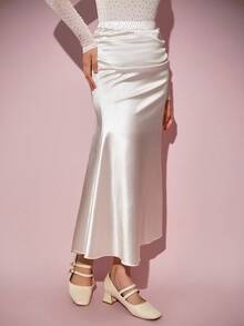 青少年A字裙，腰部有褶皱，时尚百搭，白色，适合女孩穿着，优雅修身。 - 白色 - 查看 3