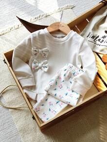 SHEIN 6 Monate-3 Jahre Baby Herbst Outfit für Mädchen 2 Stücke/Set, Lässig Stil Langarm-Oberteil & Blumen-Druck Lange Hose