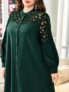 SHEIN Lacomfia فستان نسائي مقاس كبير على الطراز العربي، طوق مندرين وأكمام طويلة، تطريز بالدانتيل والرقعة، فضفاض ومريح، ملابس يومية أنيقة