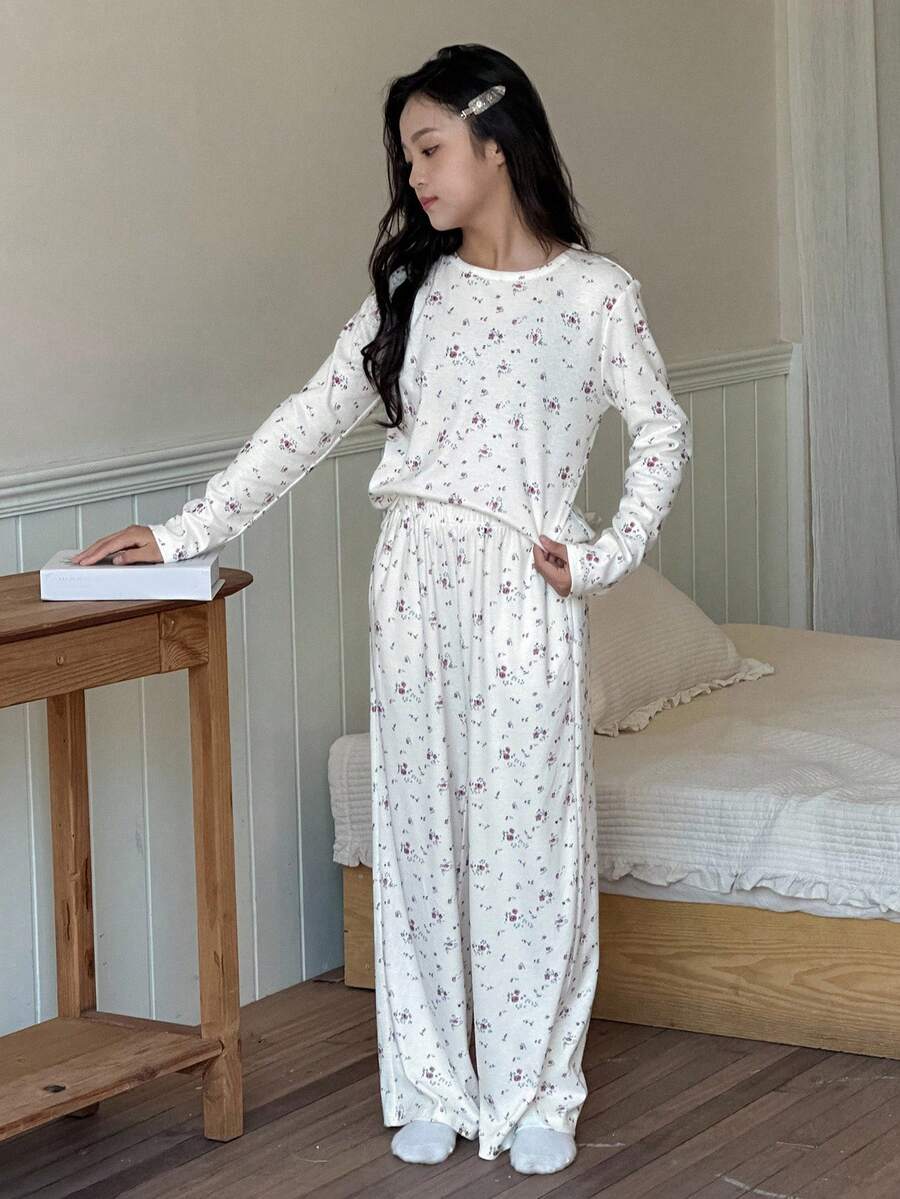 DAZY Tween Girl Ditsy Floral Long Sleeve Pajama Set - White - View 1