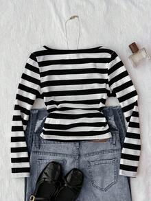青少年女孩条纹罗纹撞色二合一纽扣腰部褶皱针织弹力长袖圆领 T 恤，休闲、居家、返校季