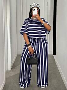 Slaydiva 春夏新品，休闲日常穿搭及居家服，黑白条纹印花，宽松落肩短袖露脐上衣搭配超长阔腿裤，女士加大码两件套 - 藏蓝色 - 查看 8