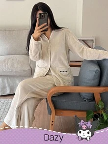 DAZY HELLO KITTY AND FRIENDS | SHEIN 女士卡通刺绣羊毛上衣和裤子睡衣套装，冬季舒适服装，秋季服装 - 米色 - 查看 3