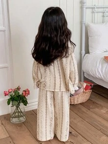 DAZY 女童碎花V领撞色拼接喇叭袖上衣和阔腿裤宽松睡衣套装，秋/春假期 - 杏色 - 查看 2