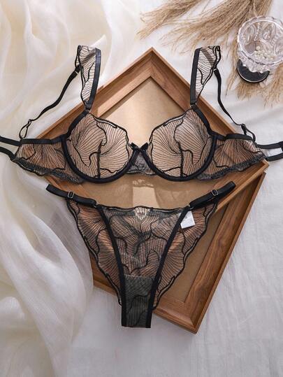 Doorschijnende Zwart BH Slipje Set Featuring Geborduurde Lingerie Hollow Out See Through Bralette view 4