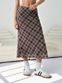 SHEIN EZwear Plus Size Women Plaid A-Line Skirt, Casual & Office Wear