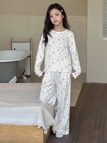 DAZY Tween Girl Ditsy Floral Long Sleeve Pajama Set - White - View 2