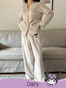 DAZY HELLO KITTY AND FRIENDS | SHEIN 女士卡通刺绣羊毛上衣和裤子睡衣套装，冬季舒适服装，秋季服装 - 米色 - 查看 7