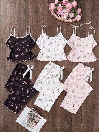 CottageSlumber Conjunto de pijama de camiseta y pantalones con estampado floral romántico ditsy de 3 piezas para mujeres, adecuado para compañeras de cuarto y hermanas