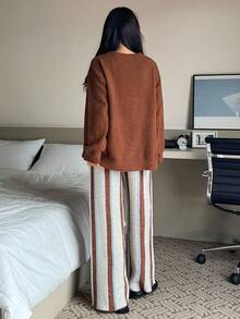 DAZY 2pcs Women Cat & Striped Pattern Loose Long Sleeve Knit Pajama Set, Autumn/Winter, Fall Clothes - Brown - View 2