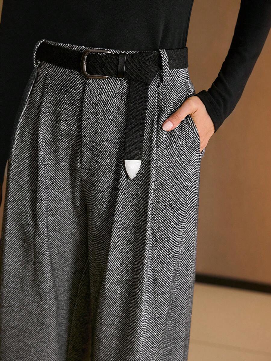 MOTF PREMIUM 简约休闲人字纹厚西装裤（配黑色腰带）